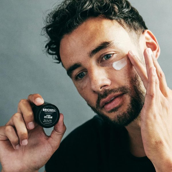 Brickell Men's Restoring Eye Cream - Natürliche und organische Anti Aging Augencreme - Augencreme gegen Falten und Augenringe - Reduziert Tränensäcke & Augen Schwellungen - 15 ml - Unparfümiert 3