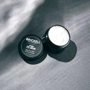 Brickell Men's Restoring Eye Cream - Natürliche und organische Anti Aging Augencreme - Augencreme gegen Falten und Augenringe - Reduziert Tränensäcke & Augen Schwellungen - 15 ml - Unparfümiert 15