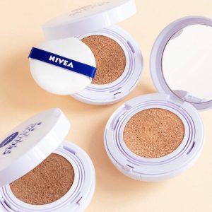 NIVEA 3in1 Anti-Age Pflege Kissen für natürliche Tönung und Feuchtigkeit, Für Mittlere Hauttypen, 15 ml 21