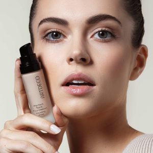 ARTDECO Perfect Teint Foundation - langanhaltende, flüssige Foundation ohne Öl und ohne Maskeneffekt - 1 x 20 ml 15