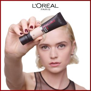 L'Oréal Paris Make up, Wasserfest und langanhaltend, Mattierende, flüssige Foundation mit hoher Deckkraft, Formel mit 4% Niacinamiden, Infaillible 32H Matte Cover, Nr. 155 Cool, 1 x 30 ml 15