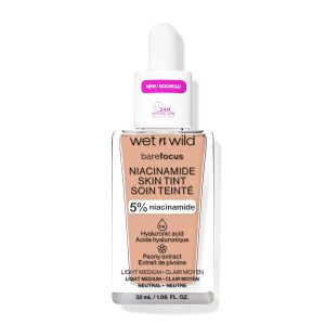 Wet n Wild Bare Focus Niacinamide Skin Tint, Leichte Foundation mit Aufbaubarer Formel, Angereichert mit Hyaluronsäure und Vitamin E für einen Strahlenden Look, Light Medium Sand 20