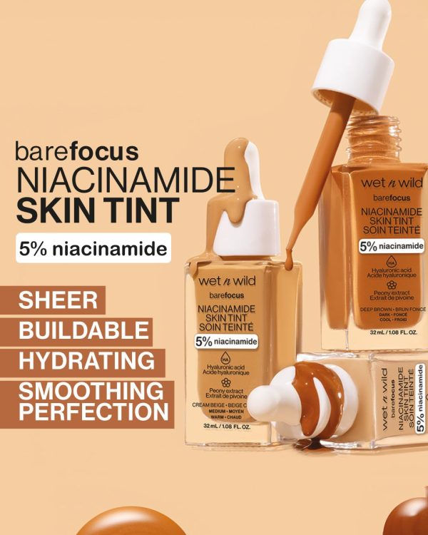 Wet n Wild Bare Focus Niacinamide Skin Tint, Leichte Foundation mit Aufbaubarer Formel, Angereichert mit Hyaluronsäure und Vitamin E für einen Strahlenden Look, Light Medium Sand 8